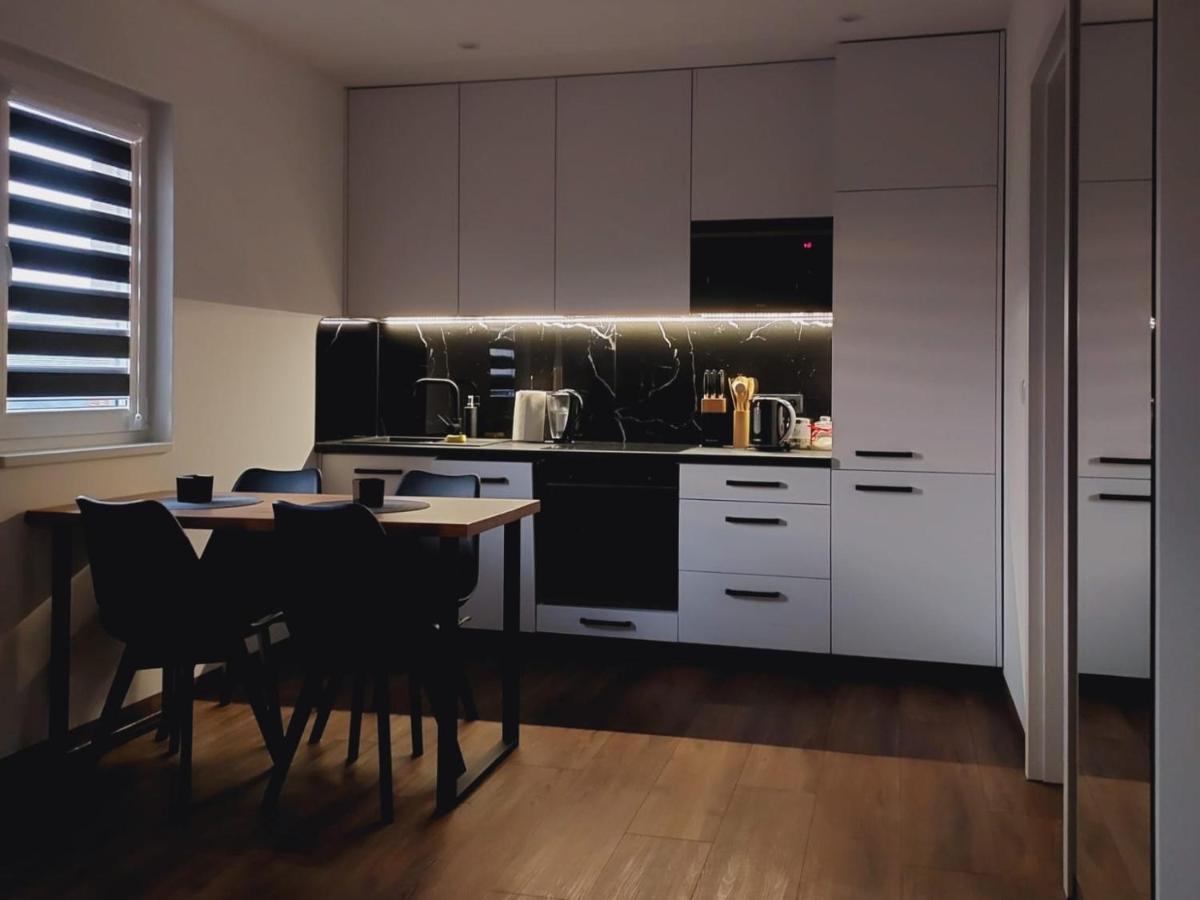 Luxury Apartments Bernardynska Domek 1 , 2 Келце Екстериор снимка