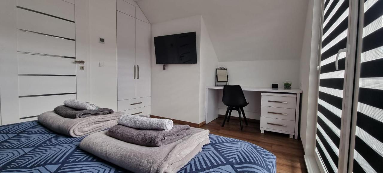 Luxury Apartments Bernardynska Domek 1 , 2 Келце Екстериор снимка